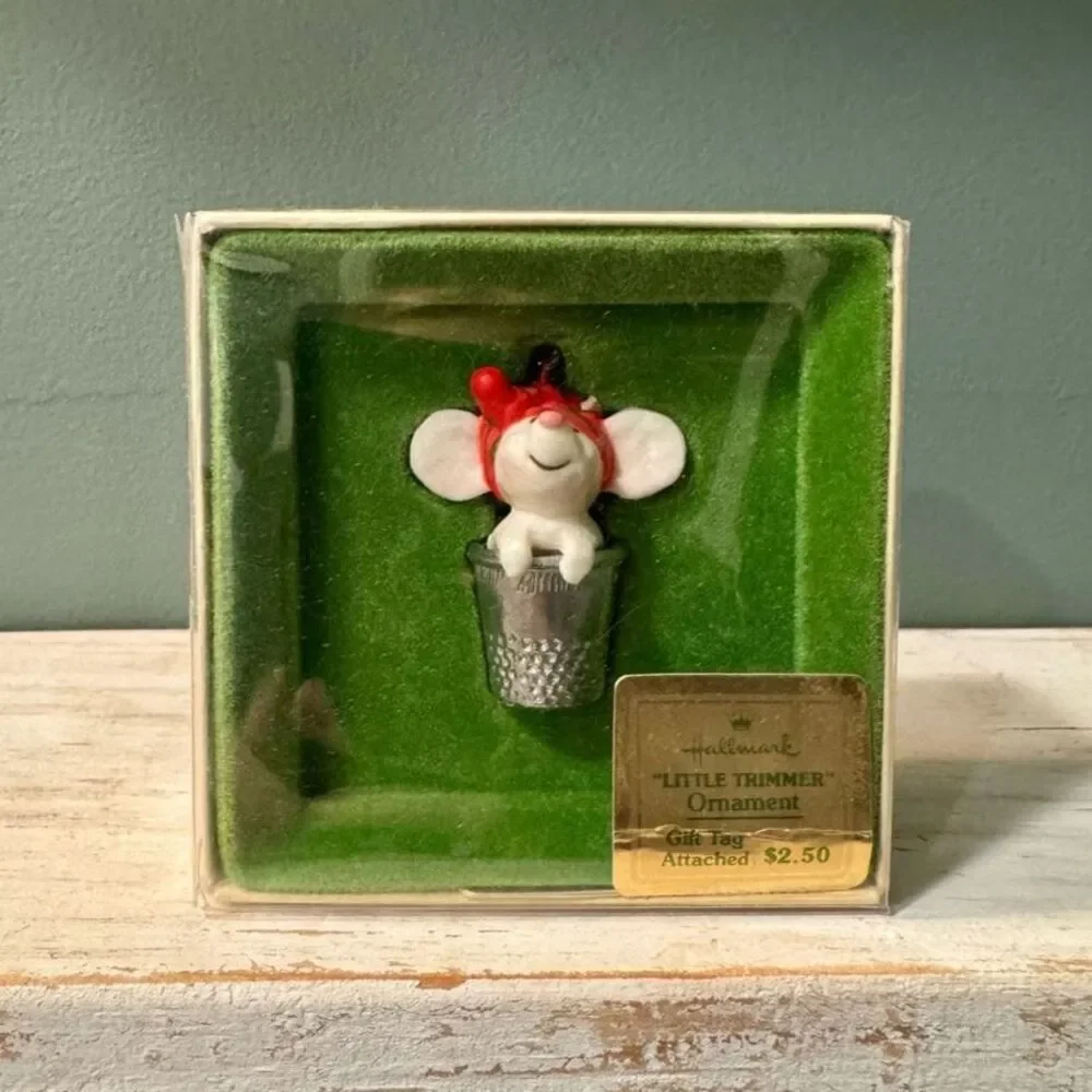1978 Hallmark Little Trimmer Thimble Mouse Tree Trimmer Collection Ornament